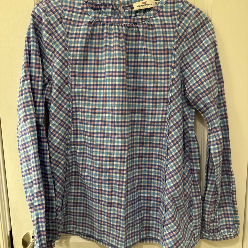 EUC Vineyard Vines Girls Plaid Shirt - Light Flannel Material